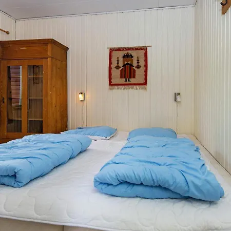 Szálloda 6 Person In R Nde 3*